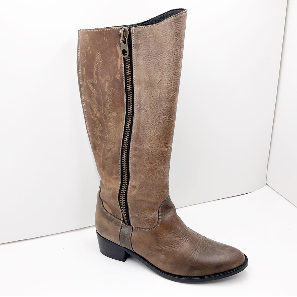 {Steve Madden} Graced Leather Embroidered Cowboy Boots
